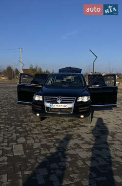 Позашляховик / Кросовер Volkswagen Touareg 2007 в Києві