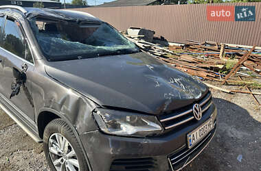 Позашляховик / Кросовер Volkswagen Touareg 2012 в Києві