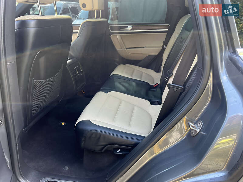 Внедорожник / Кроссовер Volkswagen Touareg 2016 в Залещиках