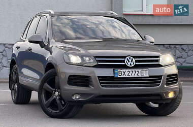 Внедорожник / Кроссовер Volkswagen Touareg 2011 в Тернополе
