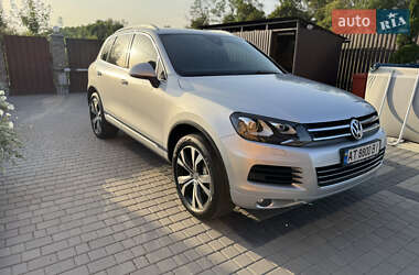 Позашляховик / Кросовер Volkswagen Touareg 2013 в Івано-Франківську