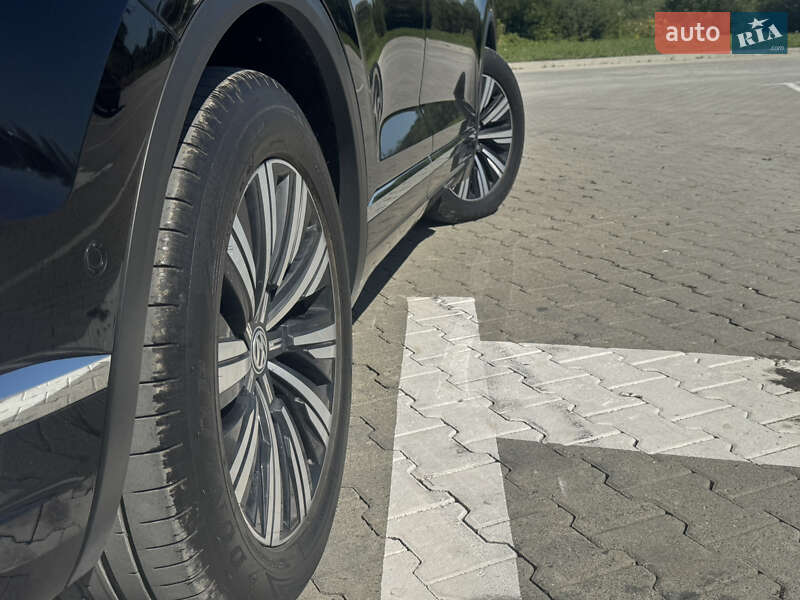 Внедорожник / Кроссовер Volkswagen Touareg 2018 в Коломые