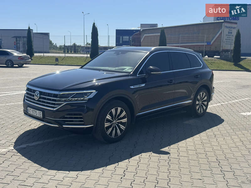 Внедорожник / Кроссовер Volkswagen Touareg 2018 в Коломые