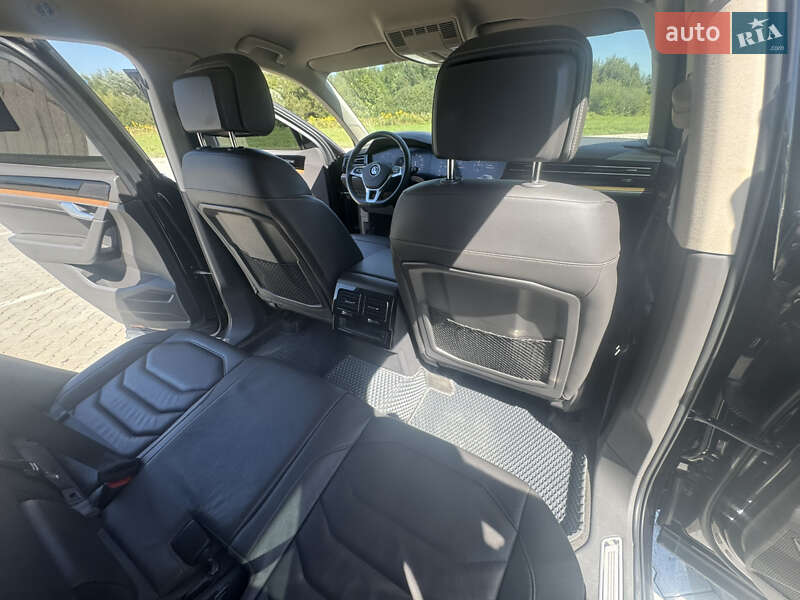 Внедорожник / Кроссовер Volkswagen Touareg 2018 в Коломые
