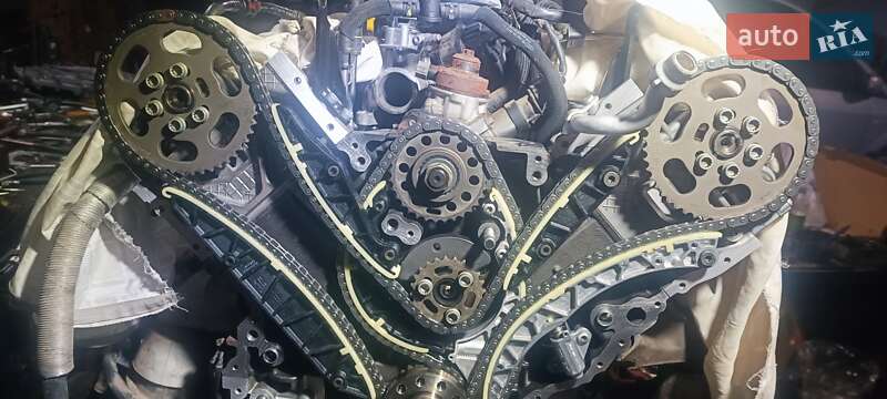 Внедорожник / Кроссовер Volkswagen Touareg 2014 в Полтаве