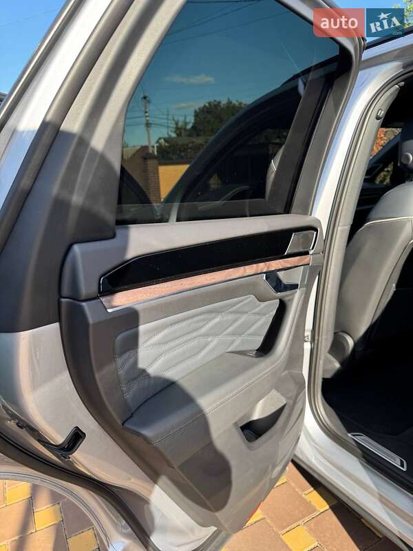 Позашляховик / Кросовер Volkswagen Touareg 2021 в Умані фото 32 Позашляховик / Кросовер Volkswagen Touareg 2021 в Умані