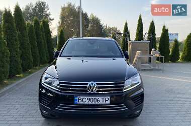 Внедорожник / Кроссовер Volkswagen Touareg 2015 в 