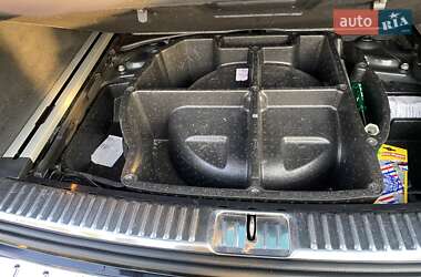 Внедорожник / Кроссовер Volkswagen Touareg 2015 в 