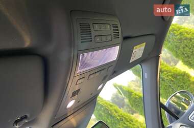 Внедорожник / Кроссовер Volkswagen Touareg 2015 в 