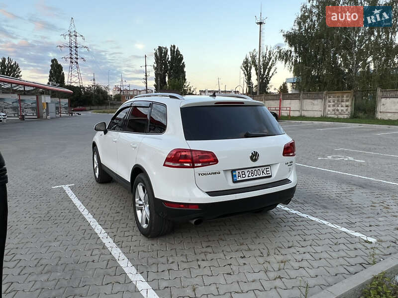 Внедорожник / Кроссовер Volkswagen Touareg 2013 в Виннице