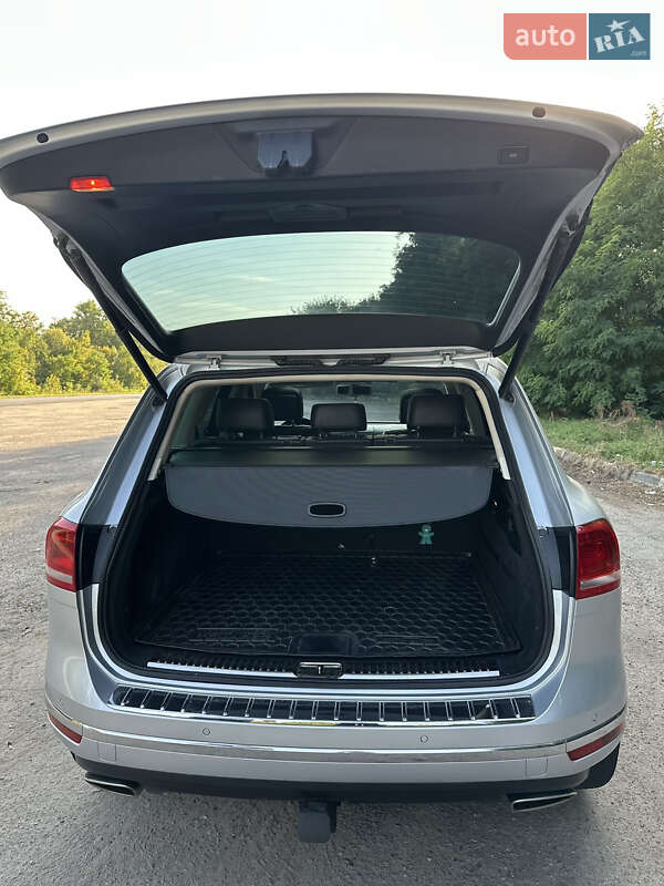 Внедорожник / Кроссовер Volkswagen Touareg 2015 в Белой Церкви