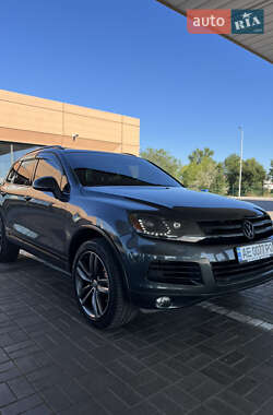 Внедорожник / Кроссовер Volkswagen Touareg 2013 в Днепре