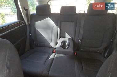Внедорожник / Кроссовер Volkswagen Touareg 2013 в 