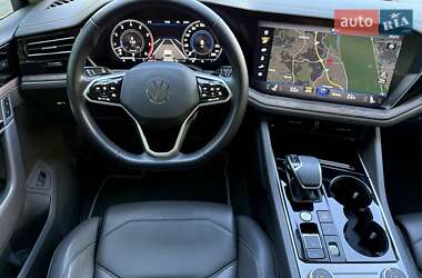 Внедорожник / Кроссовер Volkswagen Touareg 2021 в 