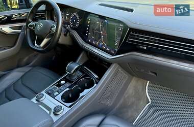 Внедорожник / Кроссовер Volkswagen Touareg 2021 в 
