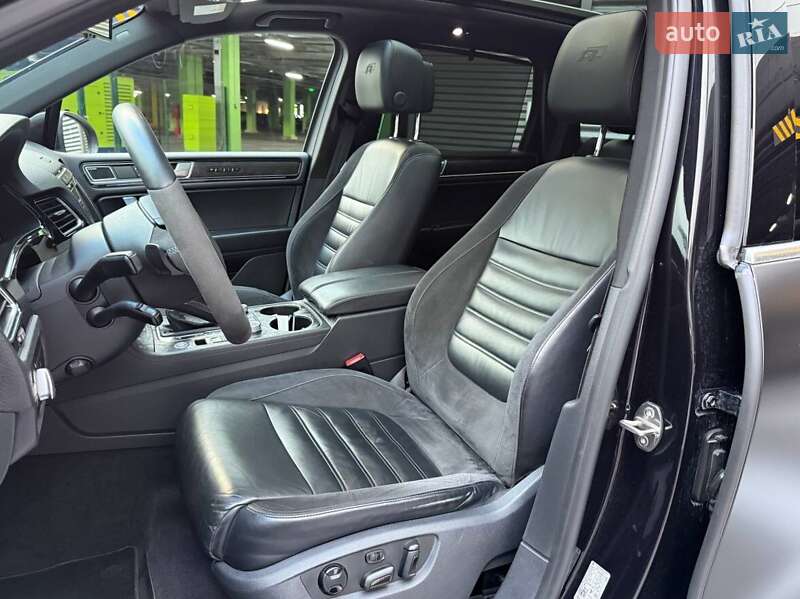 Внедорожник / Кроссовер Volkswagen Touareg 2015 в Киеве фото 8 Внедорожник / Кроссовер Volkswagen Touareg 2015 в Киеве