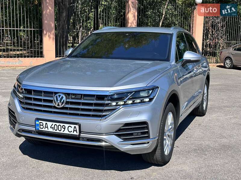 Позашляховик / Кросовер Volkswagen Touareg 2018 в Кропивницькому