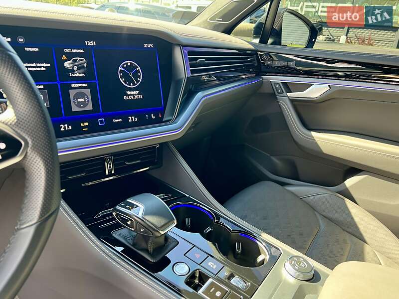 Внедорожник / Кроссовер Volkswagen Touareg 2023 в Киеве