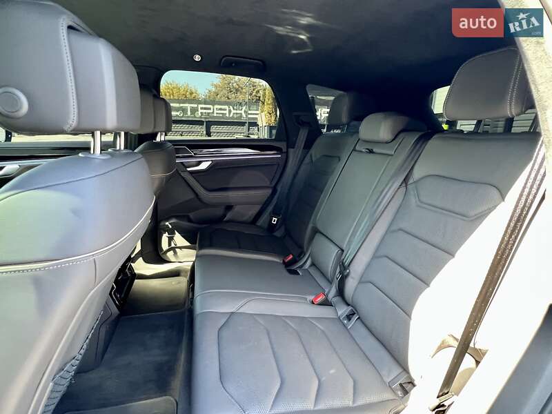 Внедорожник / Кроссовер Volkswagen Touareg 2023 в Киеве