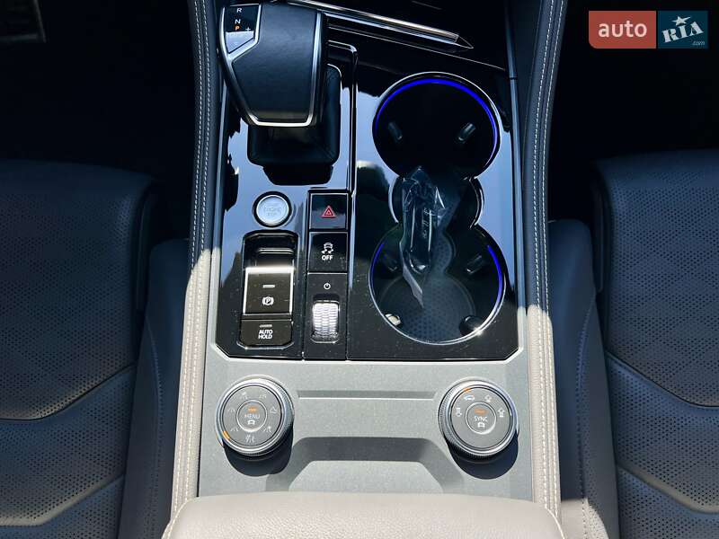 Внедорожник / Кроссовер Volkswagen Touareg 2023 в Киеве
