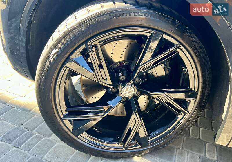 Внедорожник / Кроссовер Volkswagen Touareg 2023 в Киеве