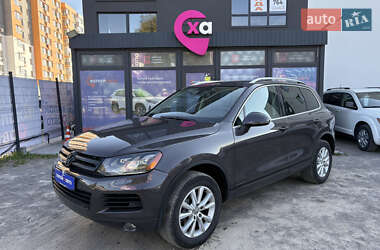 Внедорожник / Кроссовер Volkswagen Touareg 2012 в Виннице