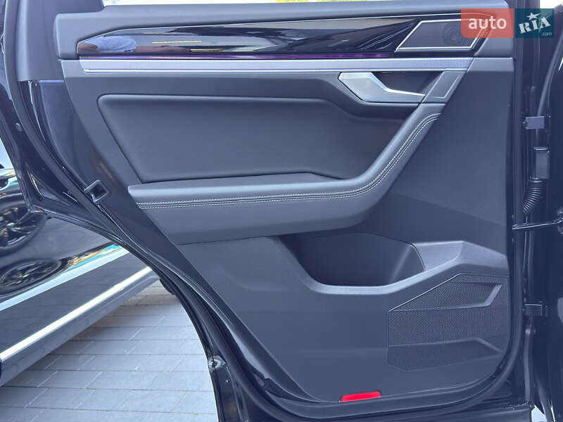 Внедорожник / Кроссовер Volkswagen Touareg 2022 в Черновцах