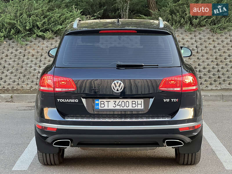 Внедорожник / Кроссовер Volkswagen Touareg 2016 в Одессе