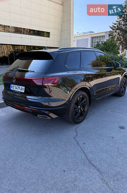 Позашляховик / Кросовер Volkswagen Touareg 2023 в Запоріжжі
