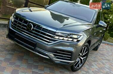 Позашляховик / Кросовер Volkswagen Touareg 2022 в Києві