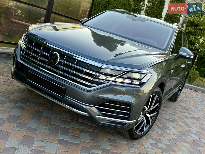 Внедорожник / Кроссовер Volkswagen Touareg 2022 в 