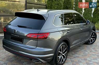 Внедорожник / Кроссовер Volkswagen Touareg 2022 в 