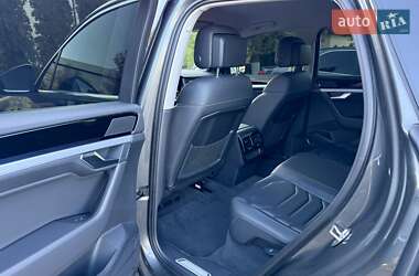 Внедорожник / Кроссовер Volkswagen Touareg 2022 в 