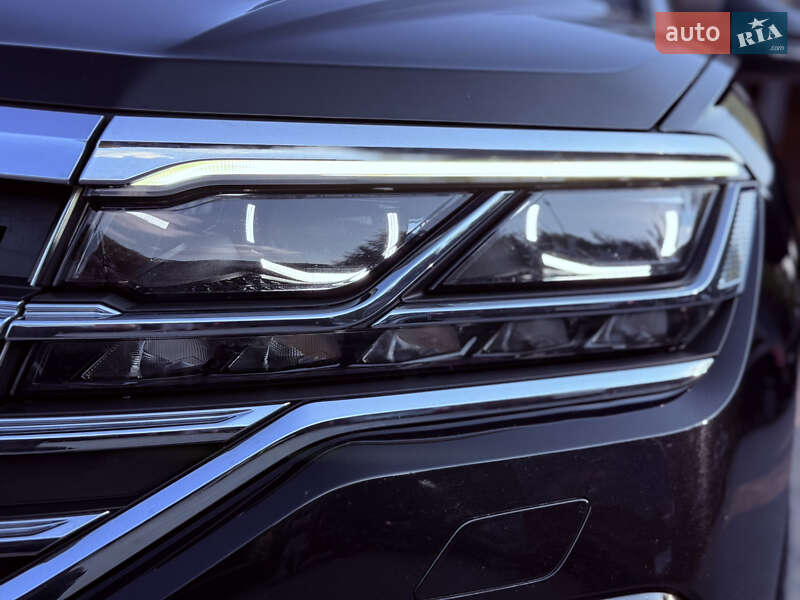 Внедорожник / Кроссовер Volkswagen Touareg 2019 в Ровно
