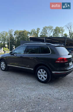 Внедорожник / Кроссовер Volkswagen Touareg 2016 в 