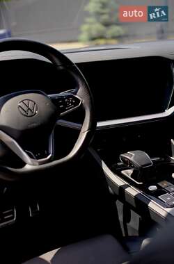 Внедорожник / Кроссовер Volkswagen Touareg 2020 в 