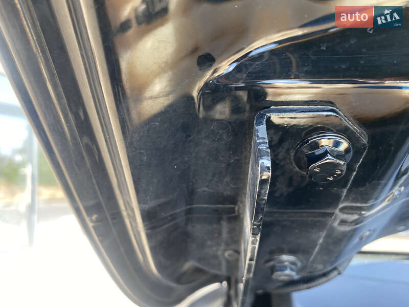 Внедорожник / Кроссовер Volkswagen Touareg 2012 в Одессе
