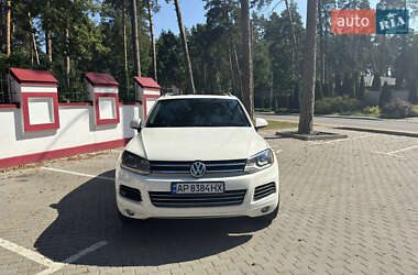 Позашляховик / Кросовер Volkswagen Touareg 2011 в Запоріжжі