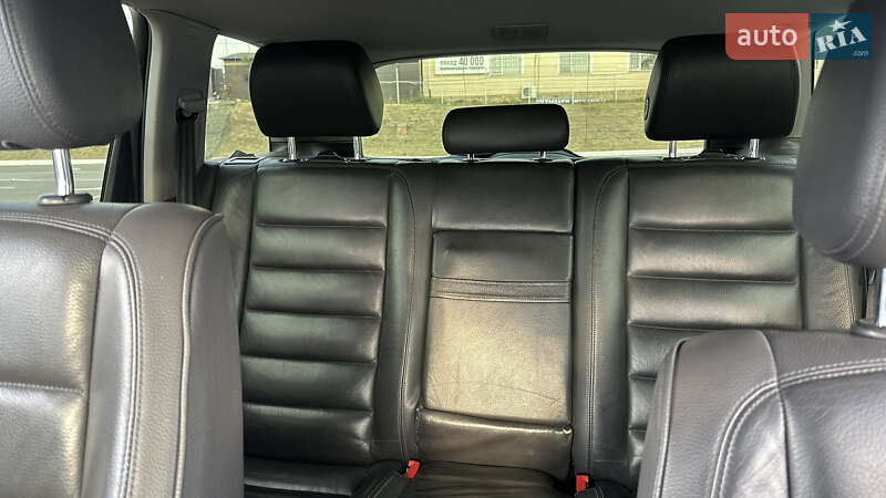 Внедорожник / Кроссовер Volkswagen Touareg 2006 в Виннице