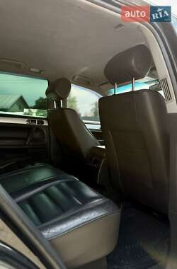 Внедорожник / Кроссовер Volkswagen Touareg 2005 в 