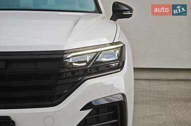 Внедорожник / Кроссовер Volkswagen Touareg 2023 в 