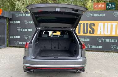 Внедорожник / Кроссовер Volkswagen Touareg 2019 в 