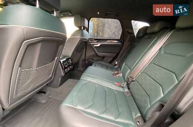Внедорожник / Кроссовер Volkswagen Touareg 2019 в 