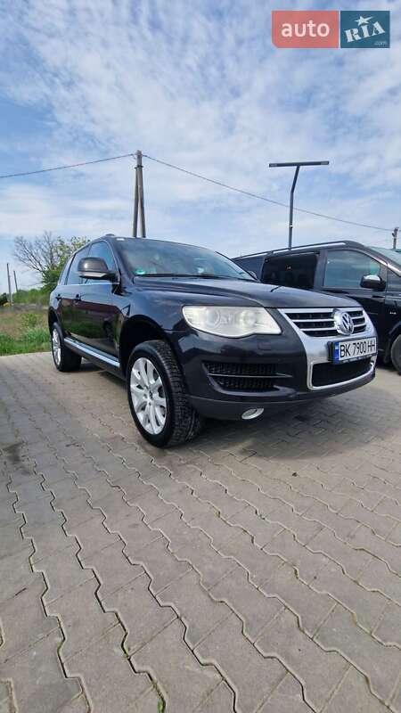 Внедорожник / Кроссовер Volkswagen Touareg 2009 в Радехове