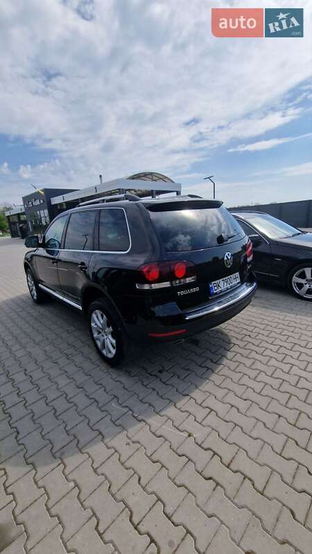 Внедорожник / Кроссовер Volkswagen Touareg 2009 в Радехове