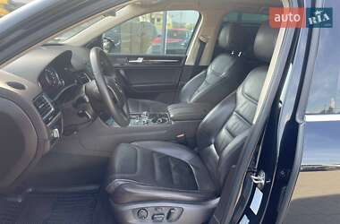 Внедорожник / Кроссовер Volkswagen Touareg 2012 в 