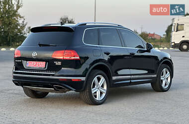 Внедорожник / Кроссовер Volkswagen Touareg 2016 в 