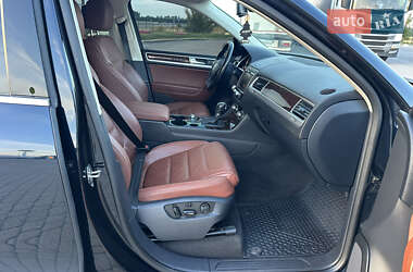 Внедорожник / Кроссовер Volkswagen Touareg 2016 в 
