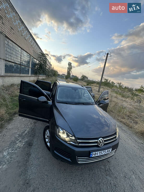 Внедорожник / Кроссовер Volkswagen Touareg 2013 в Одессе фото 7 Внедорожник / Кроссовер Volkswagen Touareg 2013 в Одессе