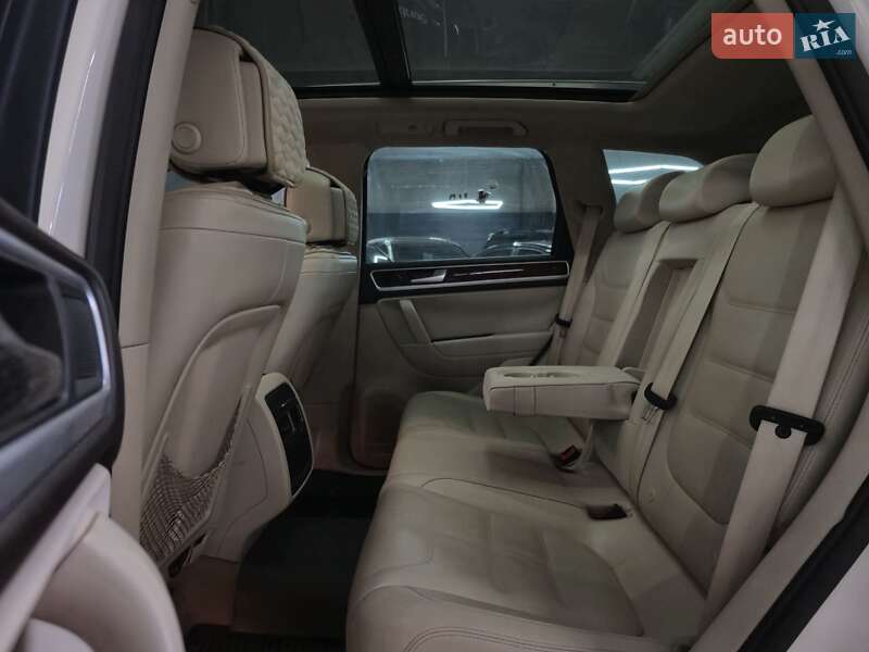 Позашляховик / Кросовер Volkswagen Touareg 2010 в Миколаєві фото 9 Позашляховик / Кросовер Volkswagen Touareg 2010 в Миколаєві